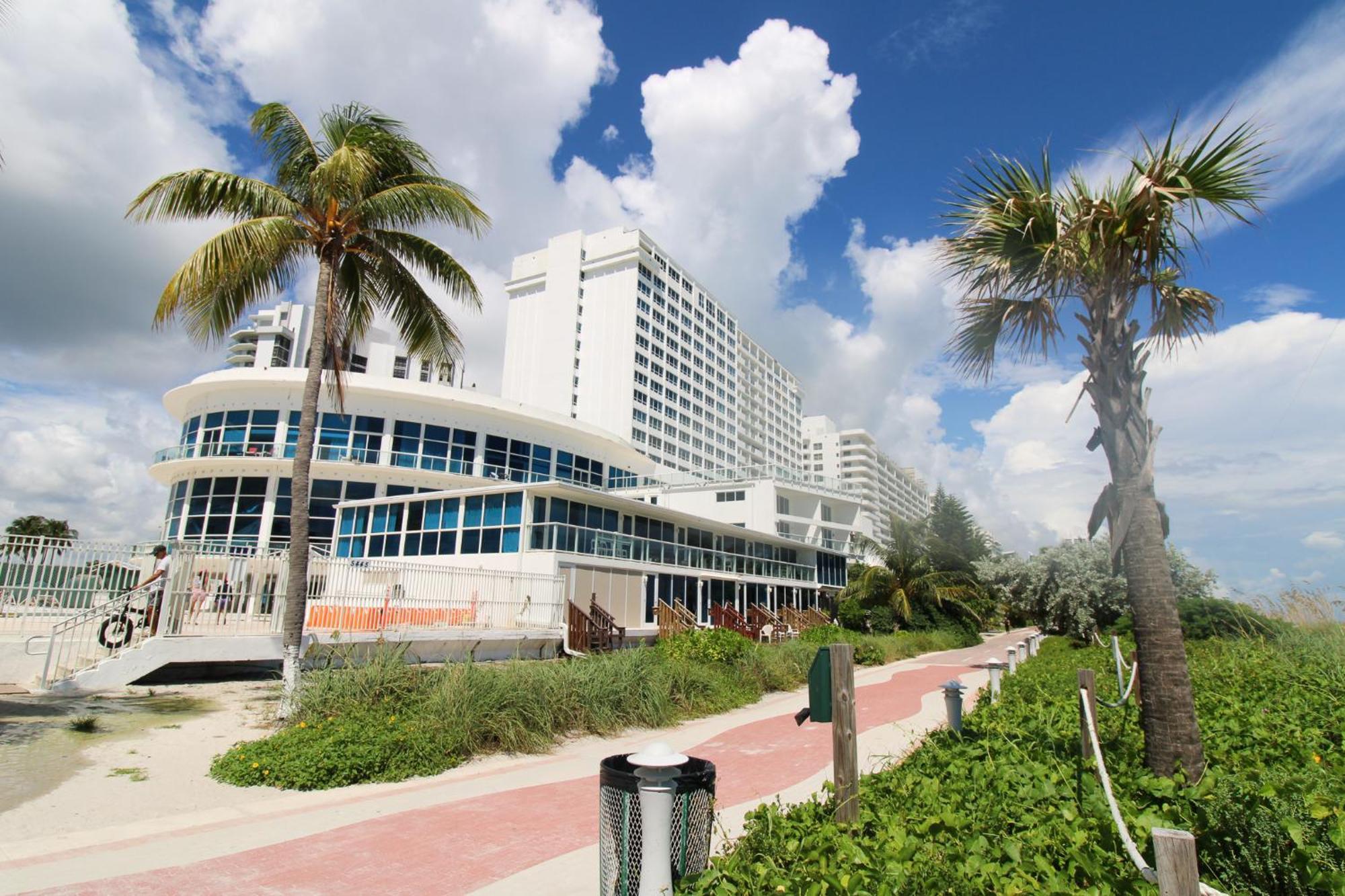 Castle 835 Oceanview Studio On Beach With Pool, Gym, Bars, And Free Parking Miami Beach Eksteriør billede
