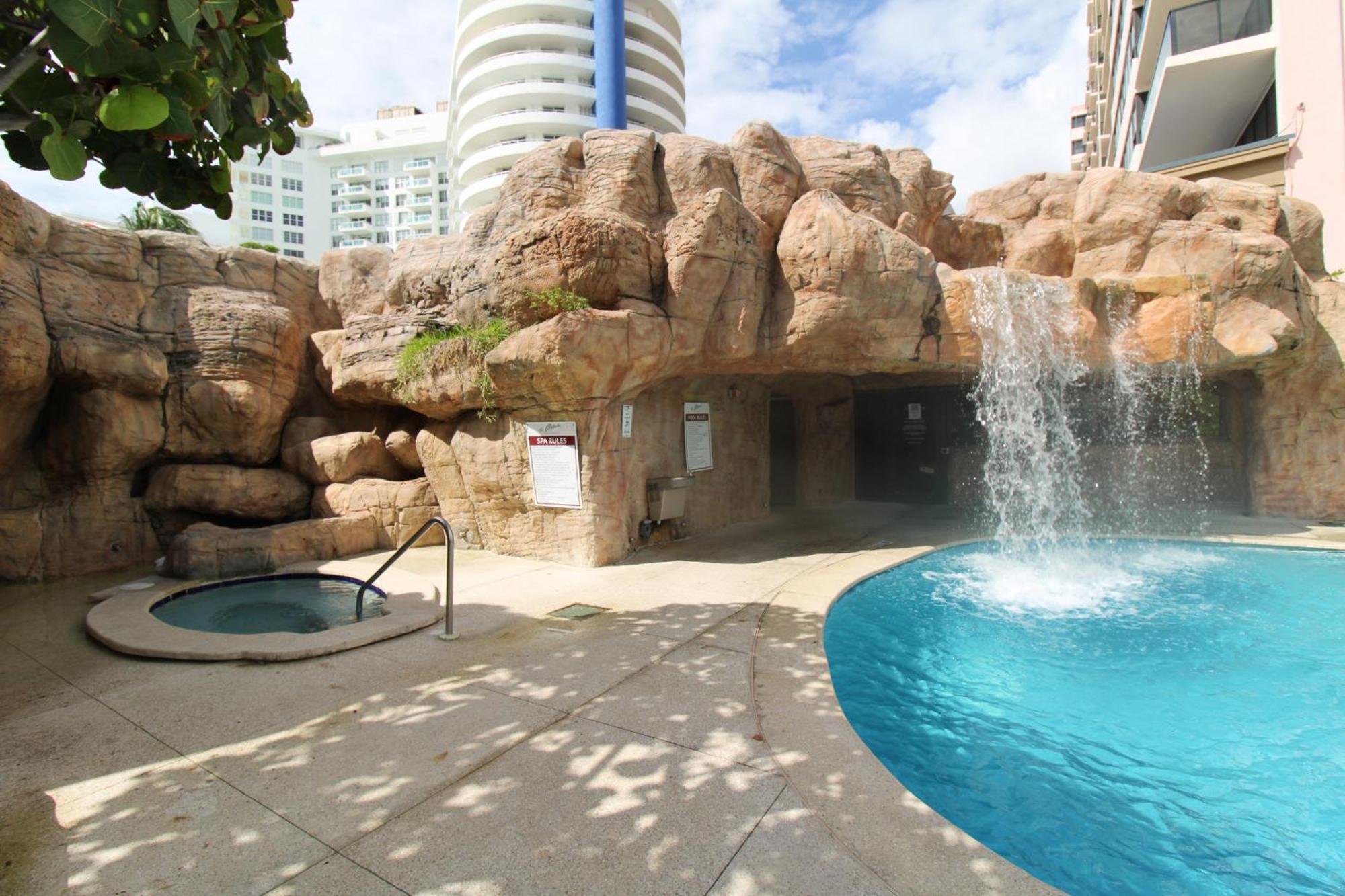 Castle 835 Oceanview Studio On Beach With Pool, Gym, Bars, And Free Parking Miami Beach Eksteriør billede